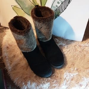 TOMS furry boots